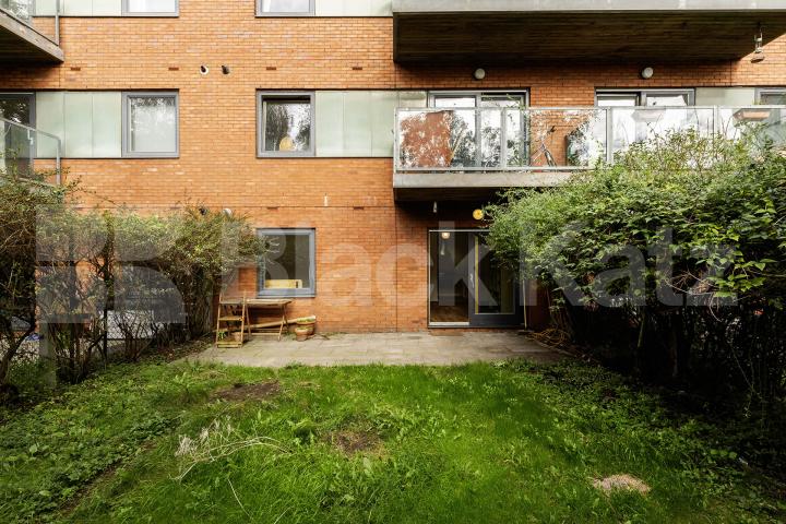 Newly refurbished one bedroom with a garden Clarendon Road, Hornsey / Turnpike Lane